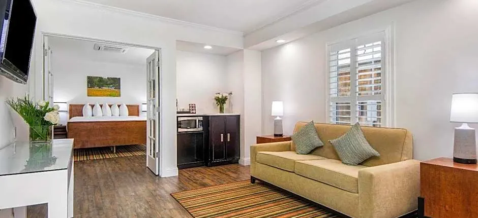 Aggie Inn, an Ascend Collection Hotel