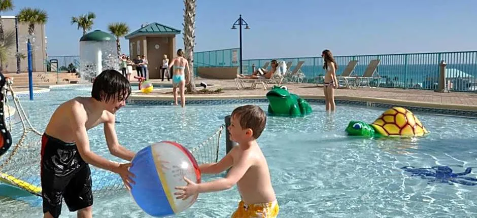 LAKETOWN 5 POOLs STEPS TO BEACH FAMILY FRIENDLY