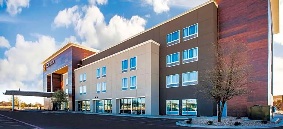 La Quinta Inn & Suites by Wyndham Lubbock South