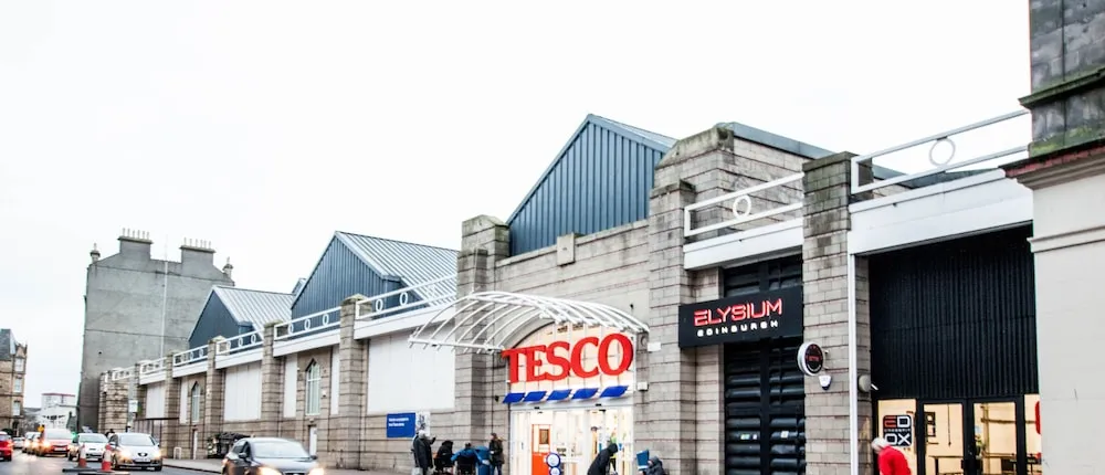 Tony Asga Hamza Apartment