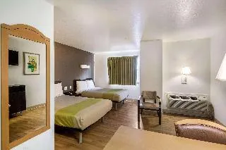 OYO Townhouse Beaumont Medical Center Area
