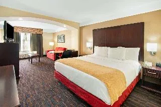 La Quinta Inn & Suites by Wyndham Albuquerque Midtown