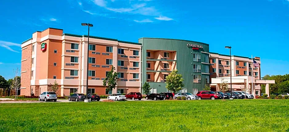 Courtyard by Marriott Milwaukee Airport