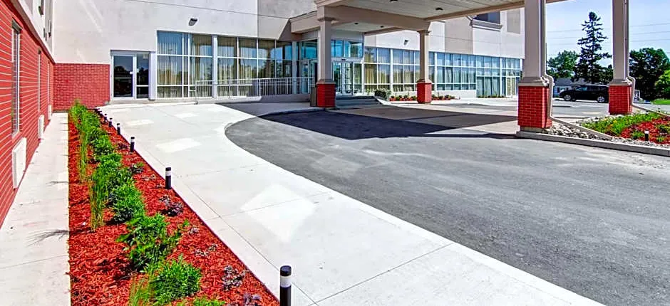Best Western Plus Bowmanville