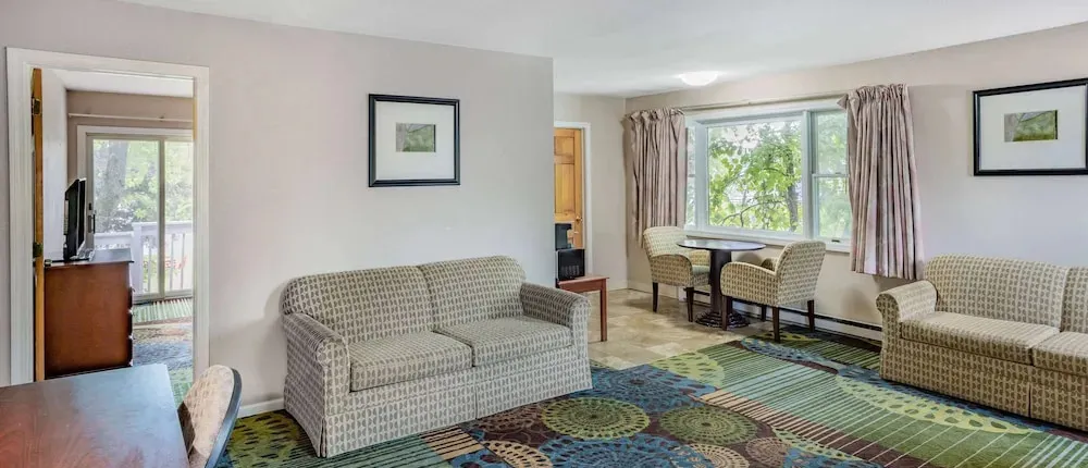 Travelodge by Wyndham Great Barrington Berkshires