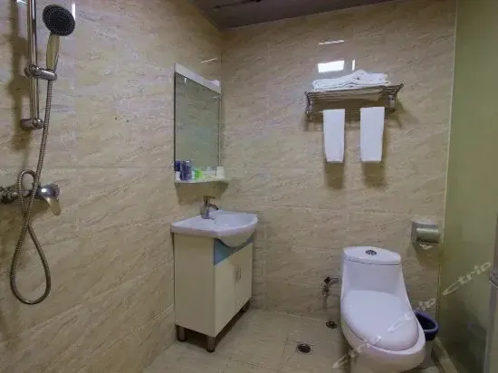 Dushi Snail Hotel (Shenzhen Bay Port Dongjiaotou Subway Station)