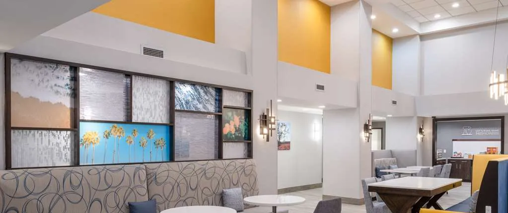 Hampton Inn & Suites Agoura Hills