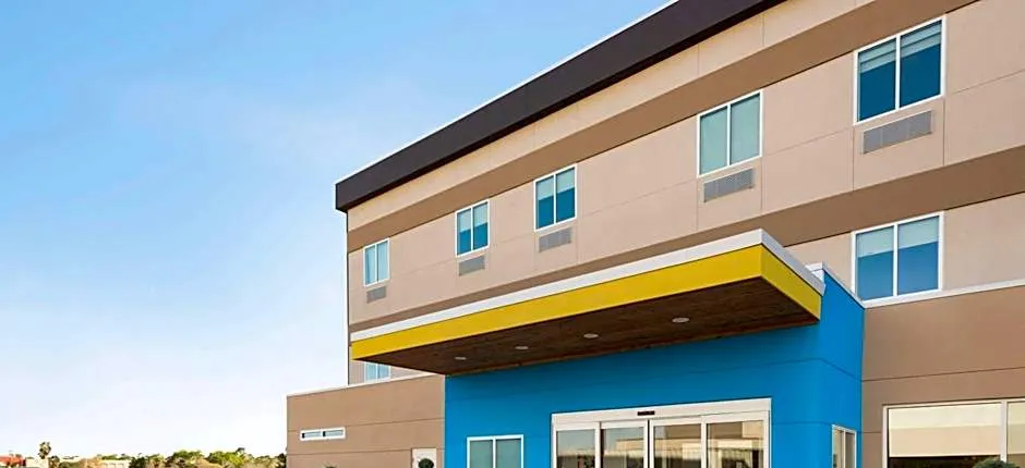 Days Inn by Wyndham Beaumont West I-10 Walden