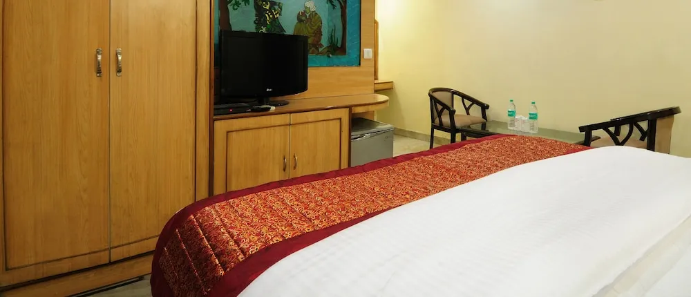 Hotel De Holiday International