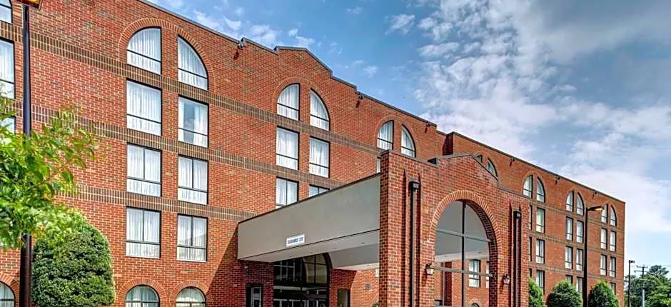 Embassy Suites By Hilton Hotel Williamsburg