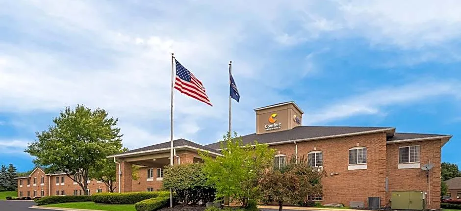 Comfort Inn & Suites In Fenton