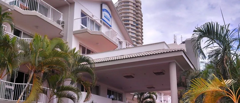 Outrigger Burleigh