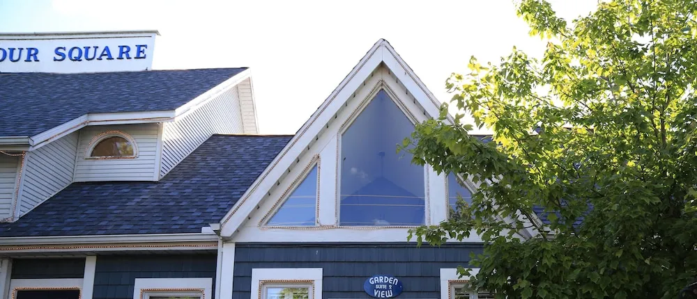 Harbour Square Suites