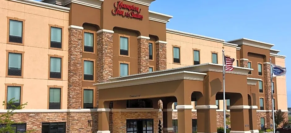 Hampton Inn By Hilton & Suites Fargo