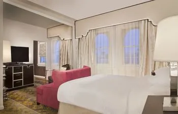 Churchill Hotel