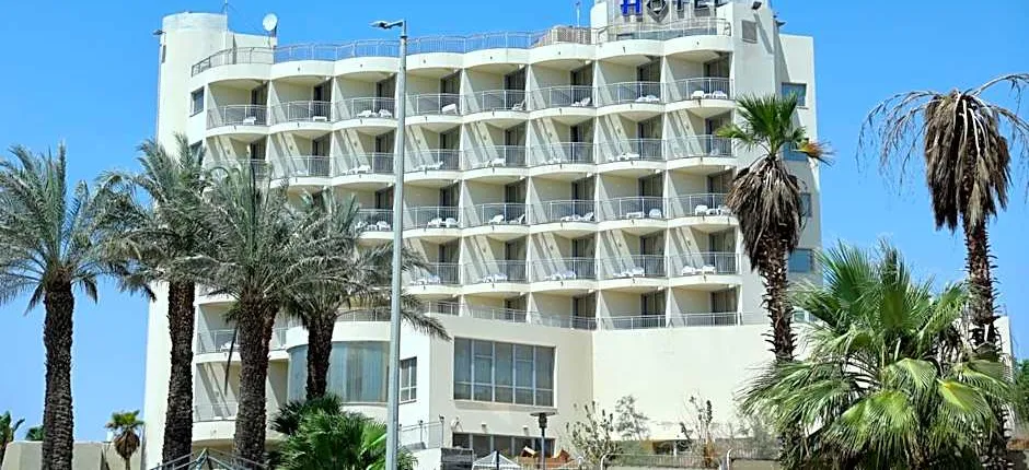 Adi Hotel