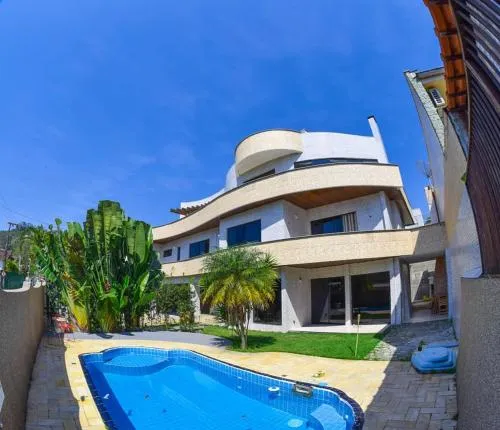 Casa Mansão em Cabeçudas