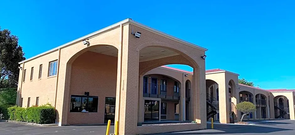 Days Inn by Wyndham Newnan