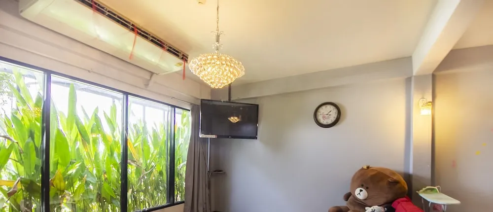 Seatz station Hostel Female only