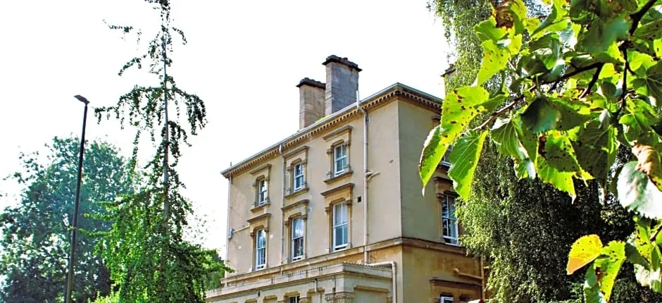 Victoria Square Hotel Clifton Village