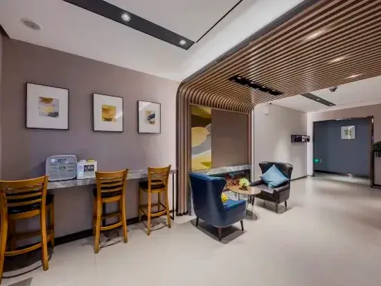 Homeinn Selected Hotel (Shanghai Lujiazui Area Oriental Pearl Tower Pucheng Road)