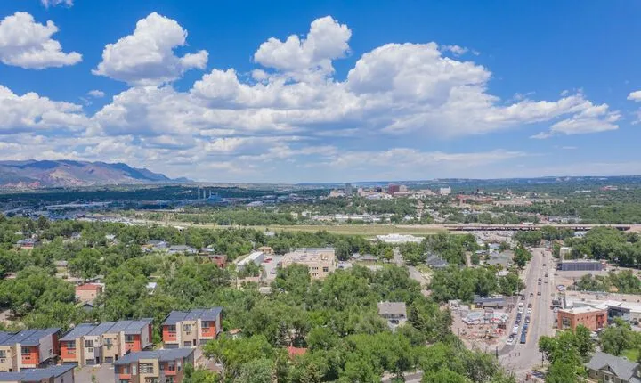 1BD Studio Downtown Close to Hiking W / ac!