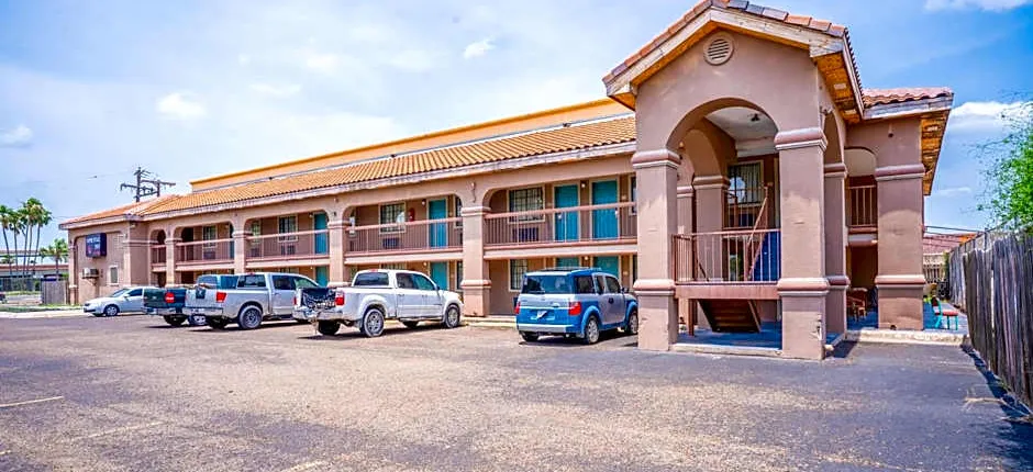 Lone Star Inn & Suites by OYO Harlingen TX
