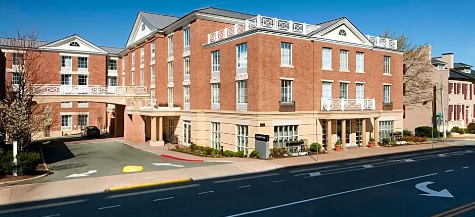 Courtyard by Marriott Charlottesville - University Medical Center
