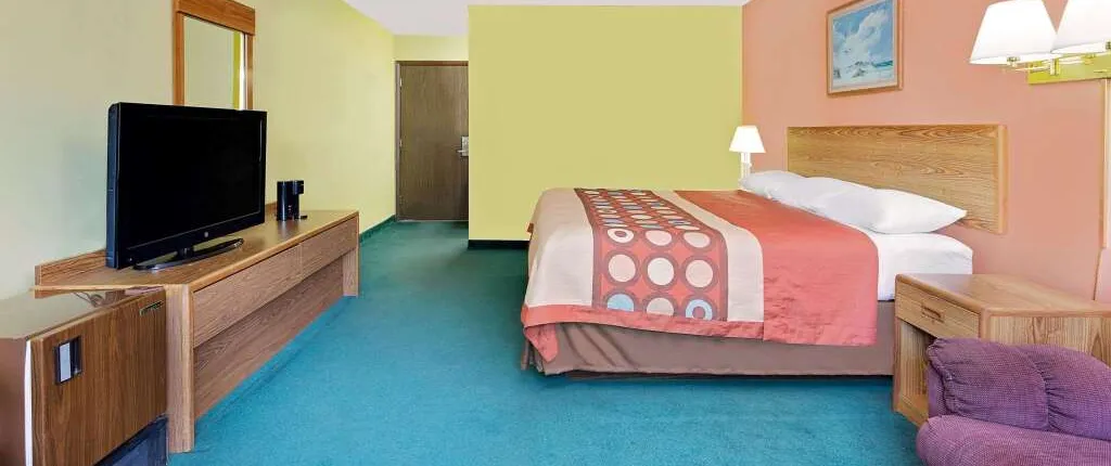 Super 8 by Wyndham Sturgeon Bay