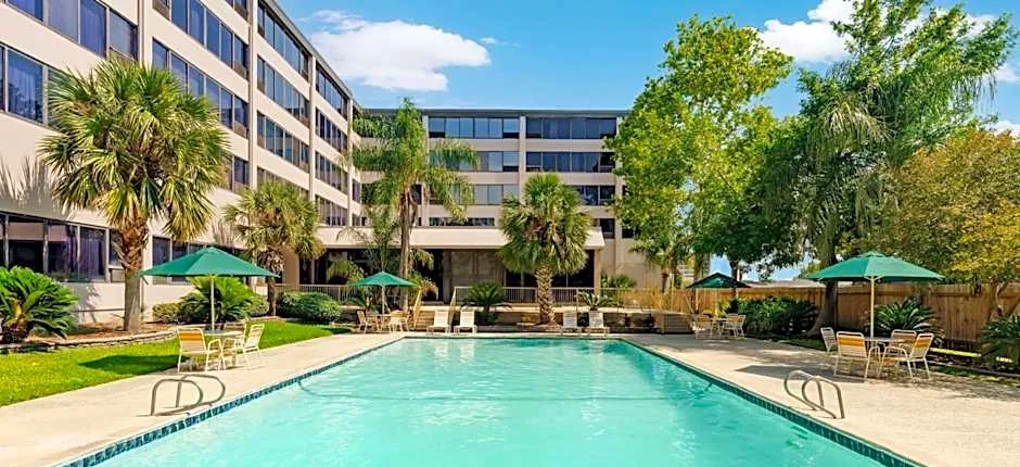 La Quinta Inn & Suites by Wyndham New Orleans Airport