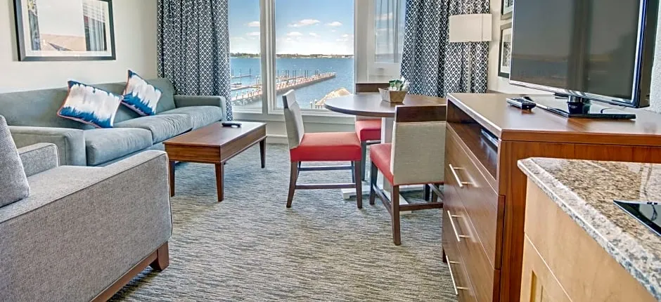 Wyndham Inn on the Harbor