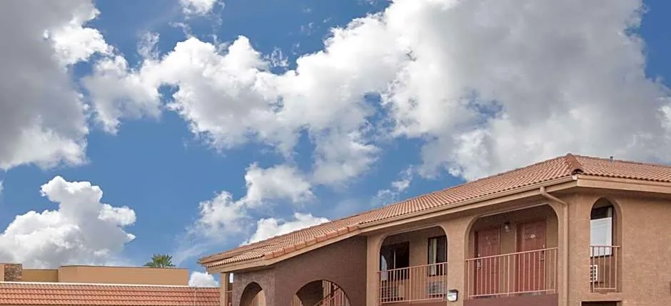 Howard Johnson Hotel & Suites by Wyndham St. George