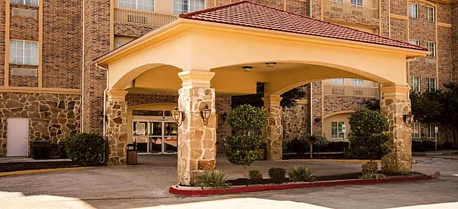 Baymont by Wyndham Dallas South-DeSoto