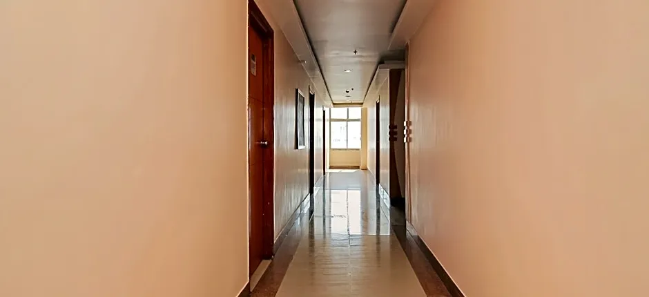 OYO 740 Hotel Grand Elite
