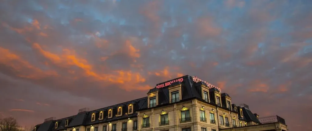 Hotel Brossard
