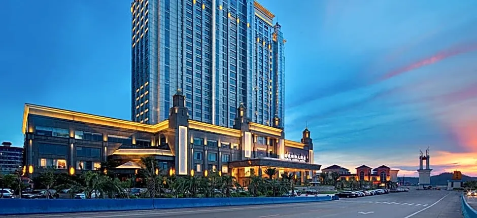 Glory Charm Hotel