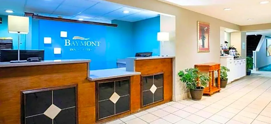 Baymont by Wyndham Braselton / Winder