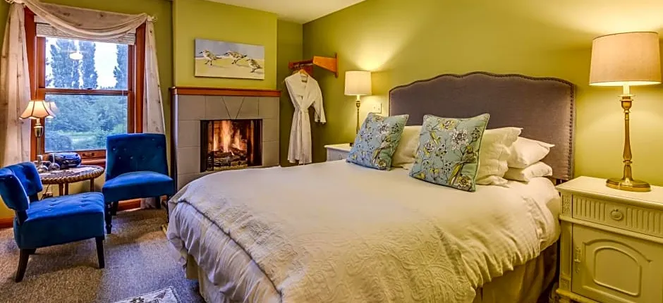 Wild Iris Inn