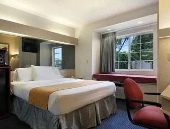 Microtel Inn & Suites by Wyndham Riverside