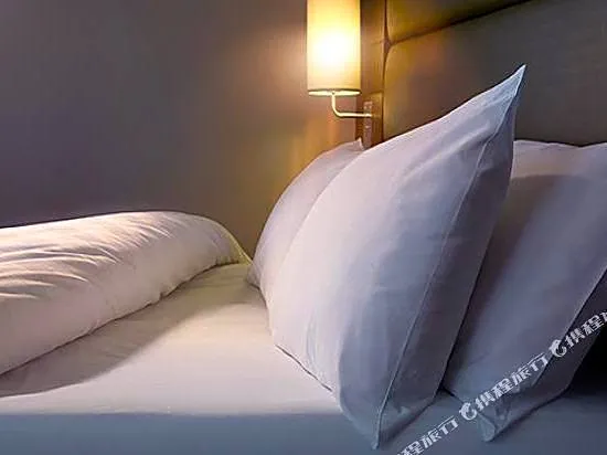 Premier inn Glasgow [Cambuslang/M74, J2A]