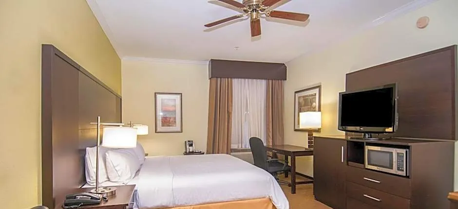 Holiday Inn Express Hotel & Suites Houston North Intercontinental By IHG