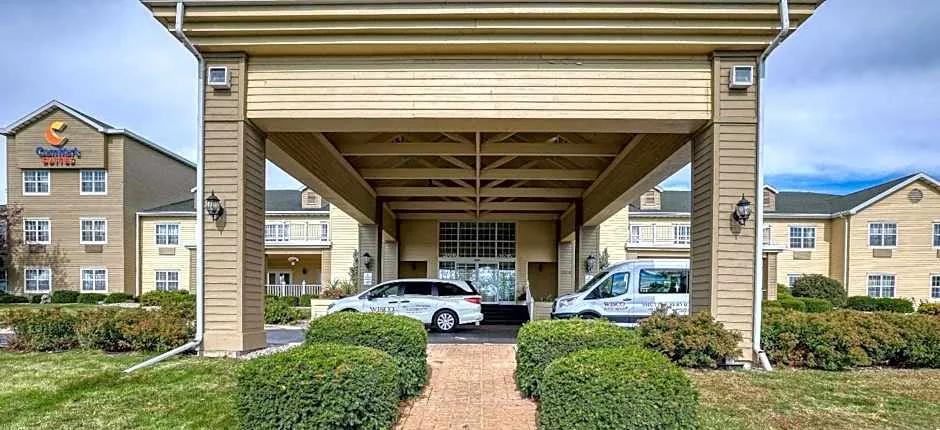 Comfort Suites Appleton Airport