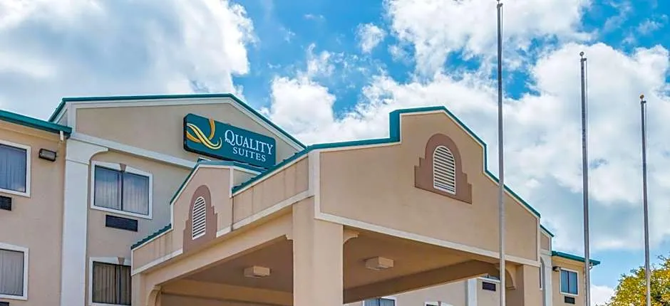 Quality Suites Burleson