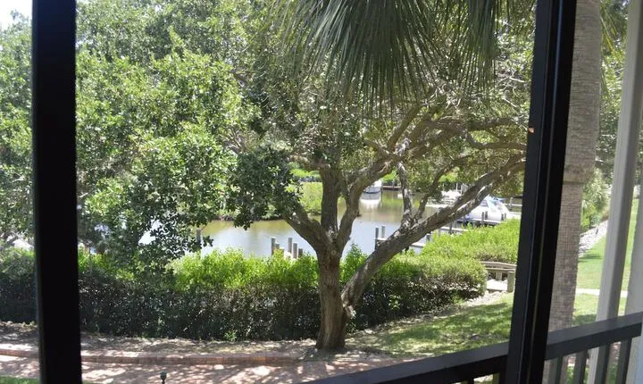 Cove II 820F 2 Bedroom Condo by Midnight Cove II