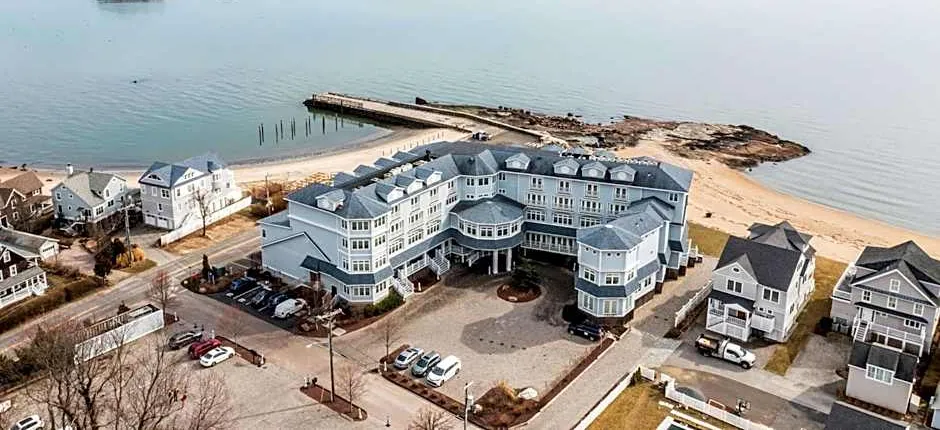 Madison Beach Hotel Curio Collection by Hilton