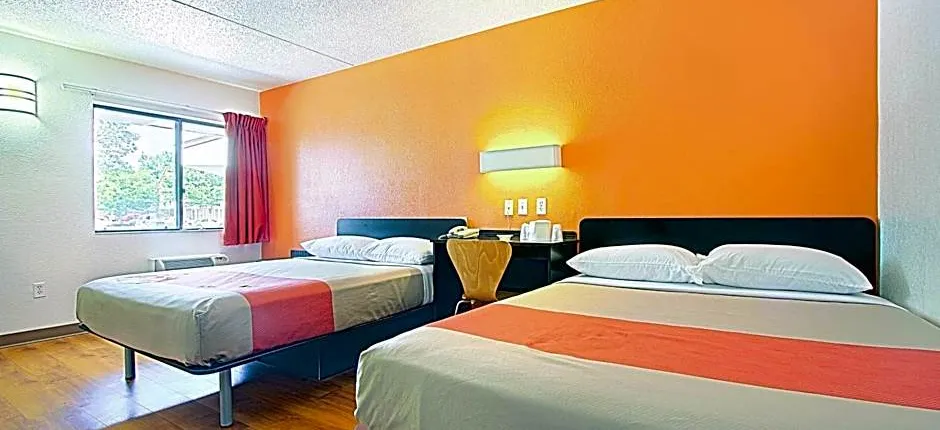 Motel 6-East Brunswick, NJ