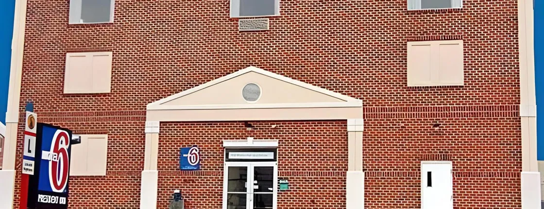 President Inn & Suites