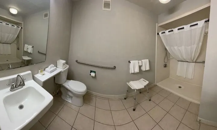 Days Inn by Wyndham Lake Park / Valdosta