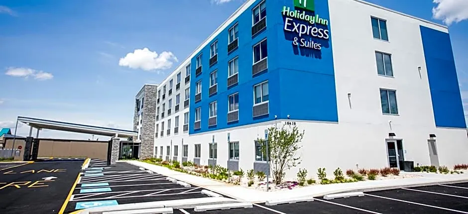 Holiday Inn Express and Suites Rehoboth Beach By IHG