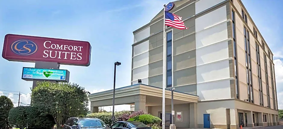 Comfort Suites At Woodbridge